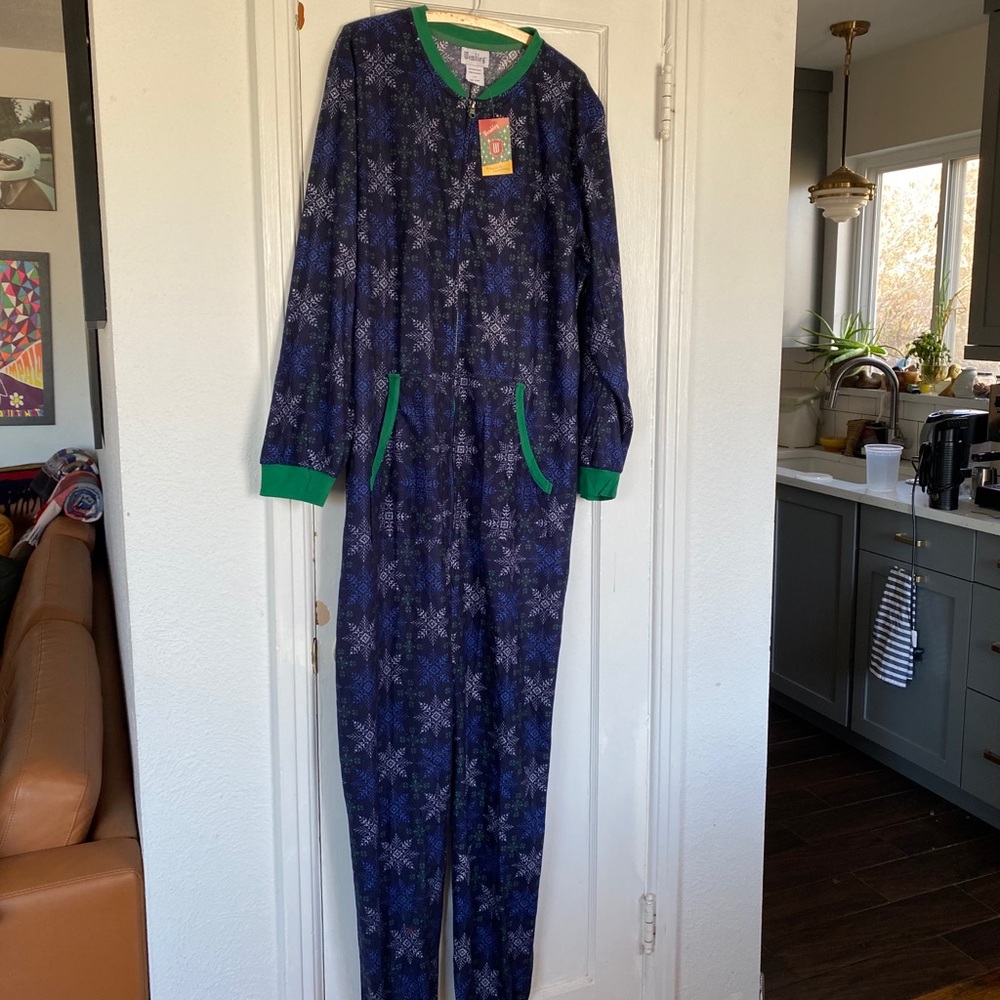 Wembley men’s L XL winter onesie ugly sweater zip